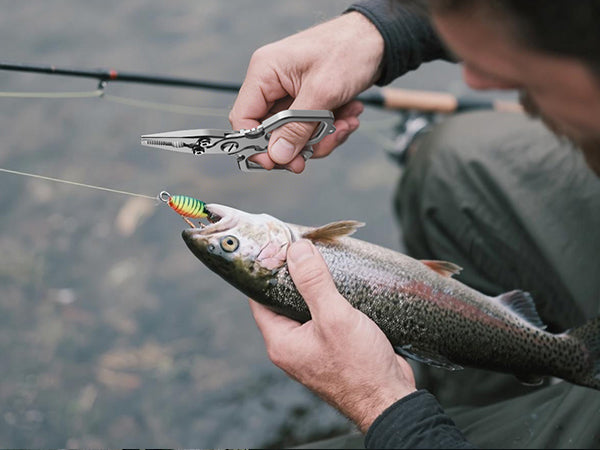 HookEze Compact Titanium Plier With Lanyard