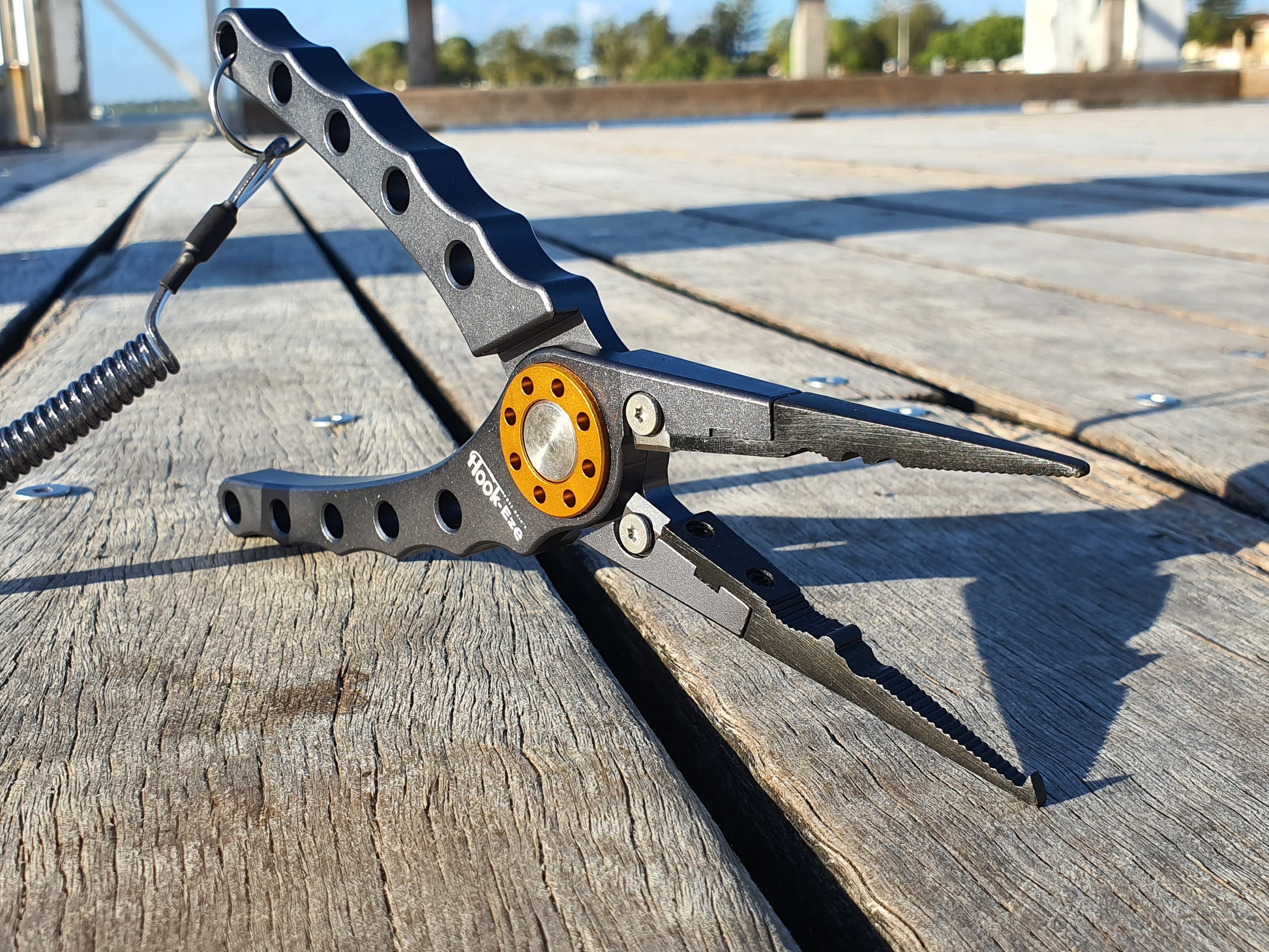 Hookeze Pliers Deck Open